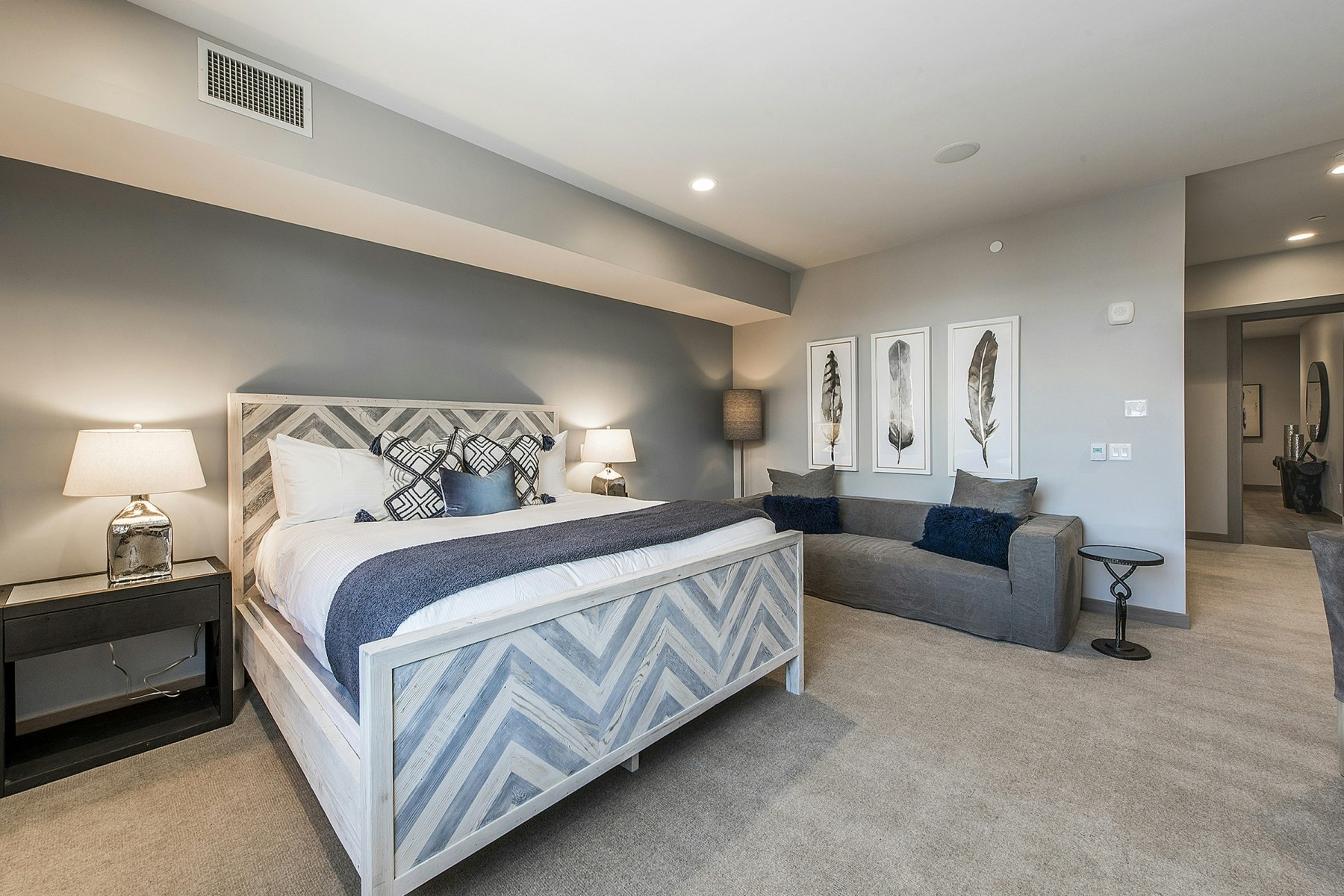 Platinum Room - Bedroom