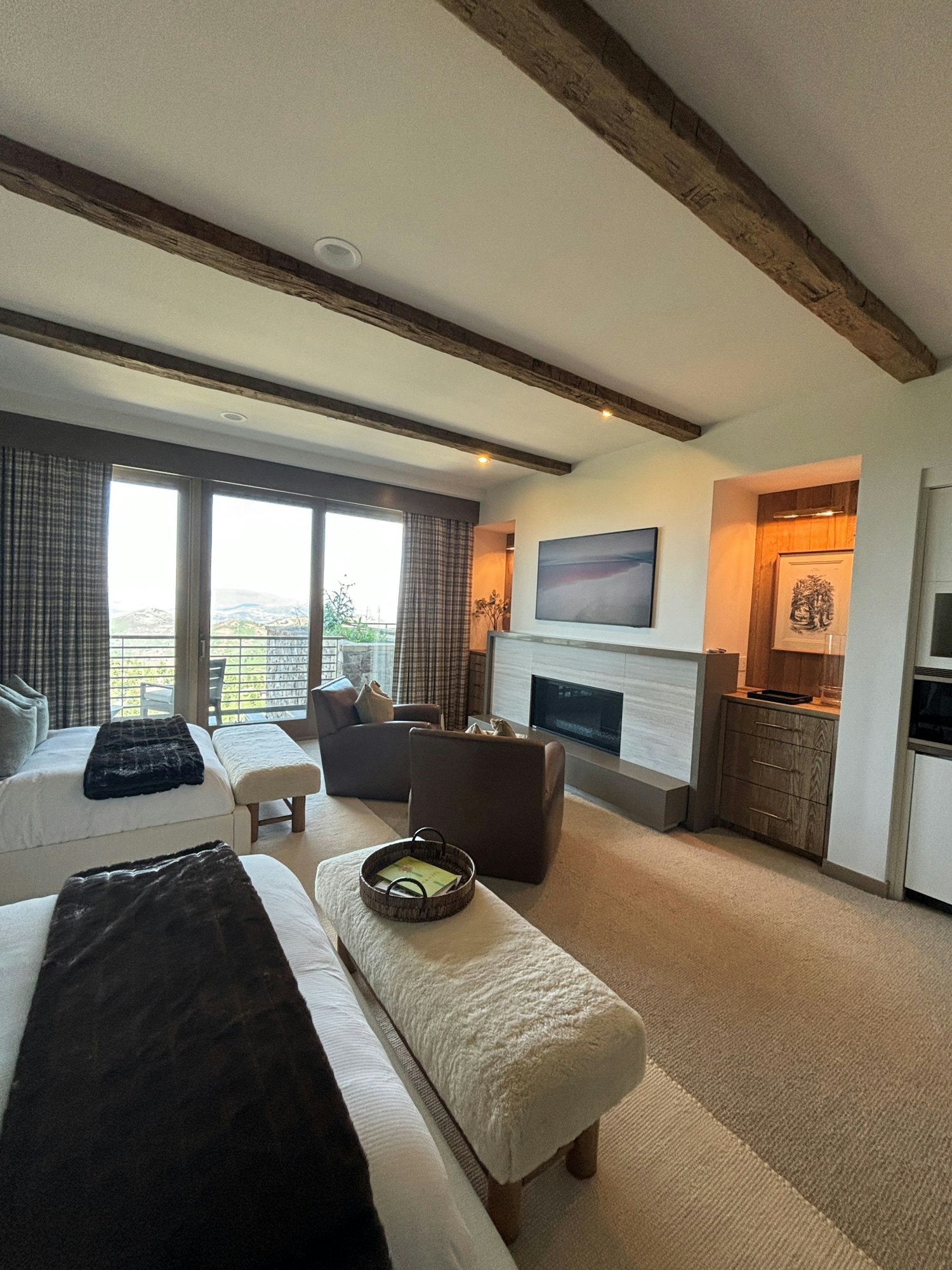 Platinum Two Queen Room - Bedroom