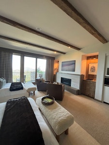 Platinum Two Queen Room - Bedroom