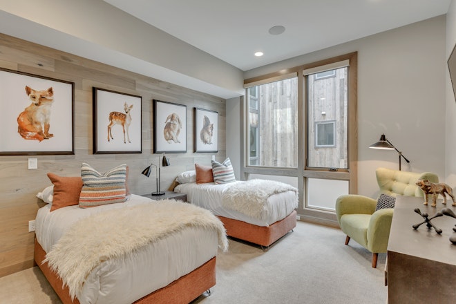 Premium Three Bedroom Suite with Queen Hotel - Double Bedroom