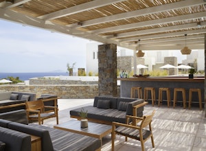 Irida Lounge Bar