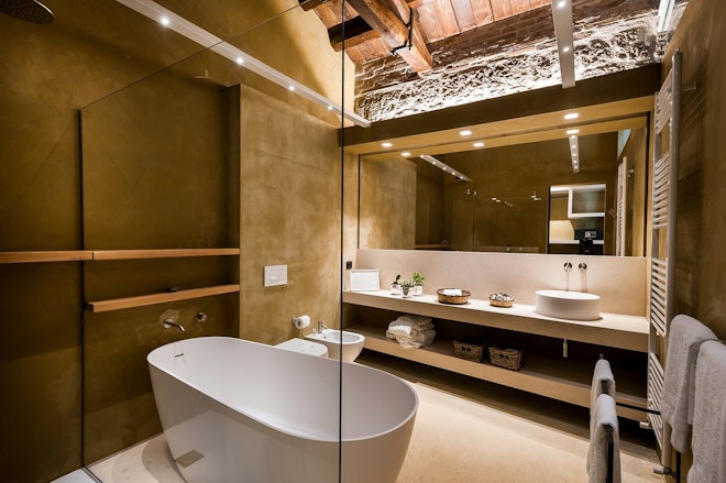 Classic Suite Bathroom