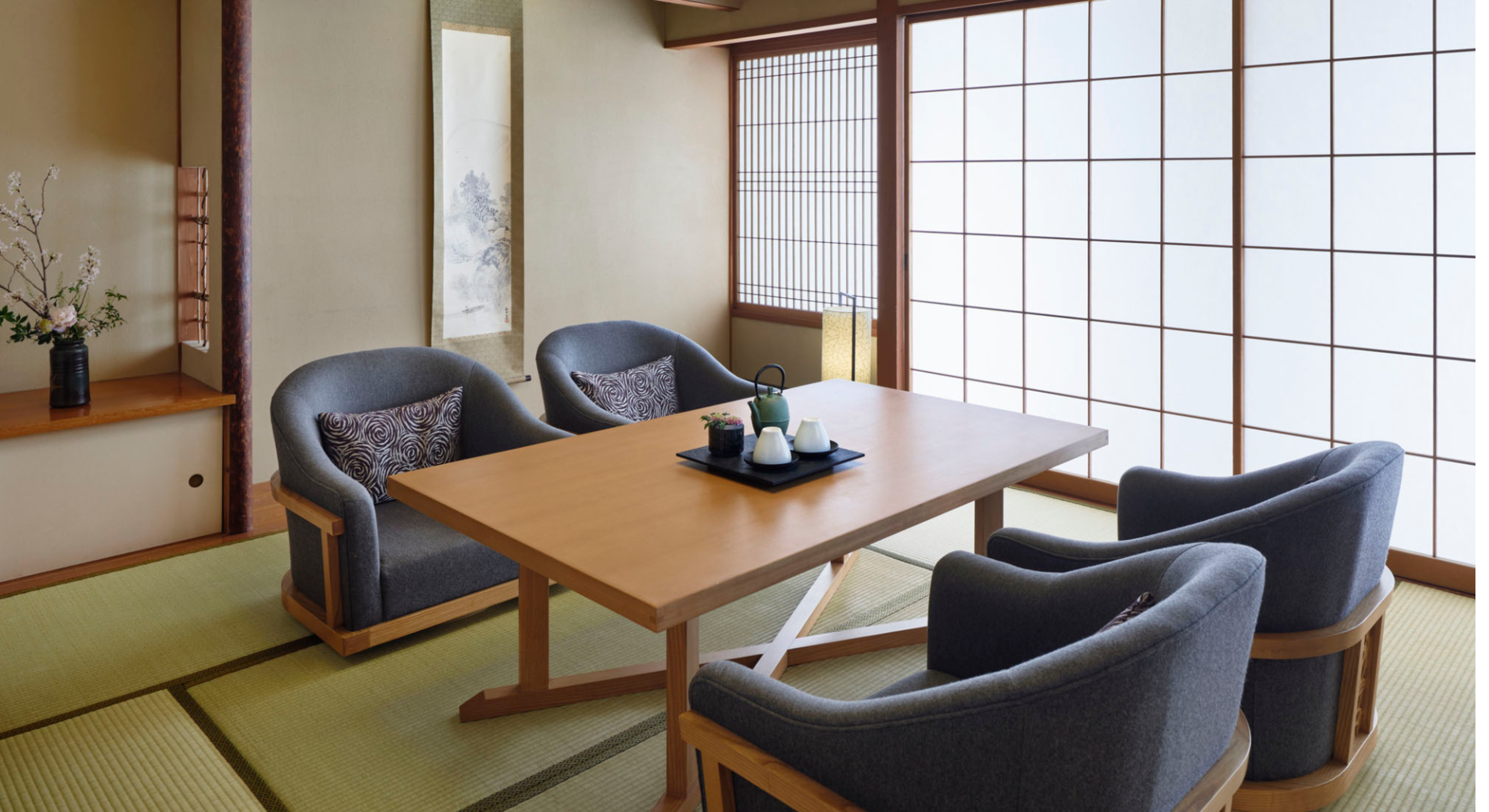 Japanese Deluxe Suite Livingroom