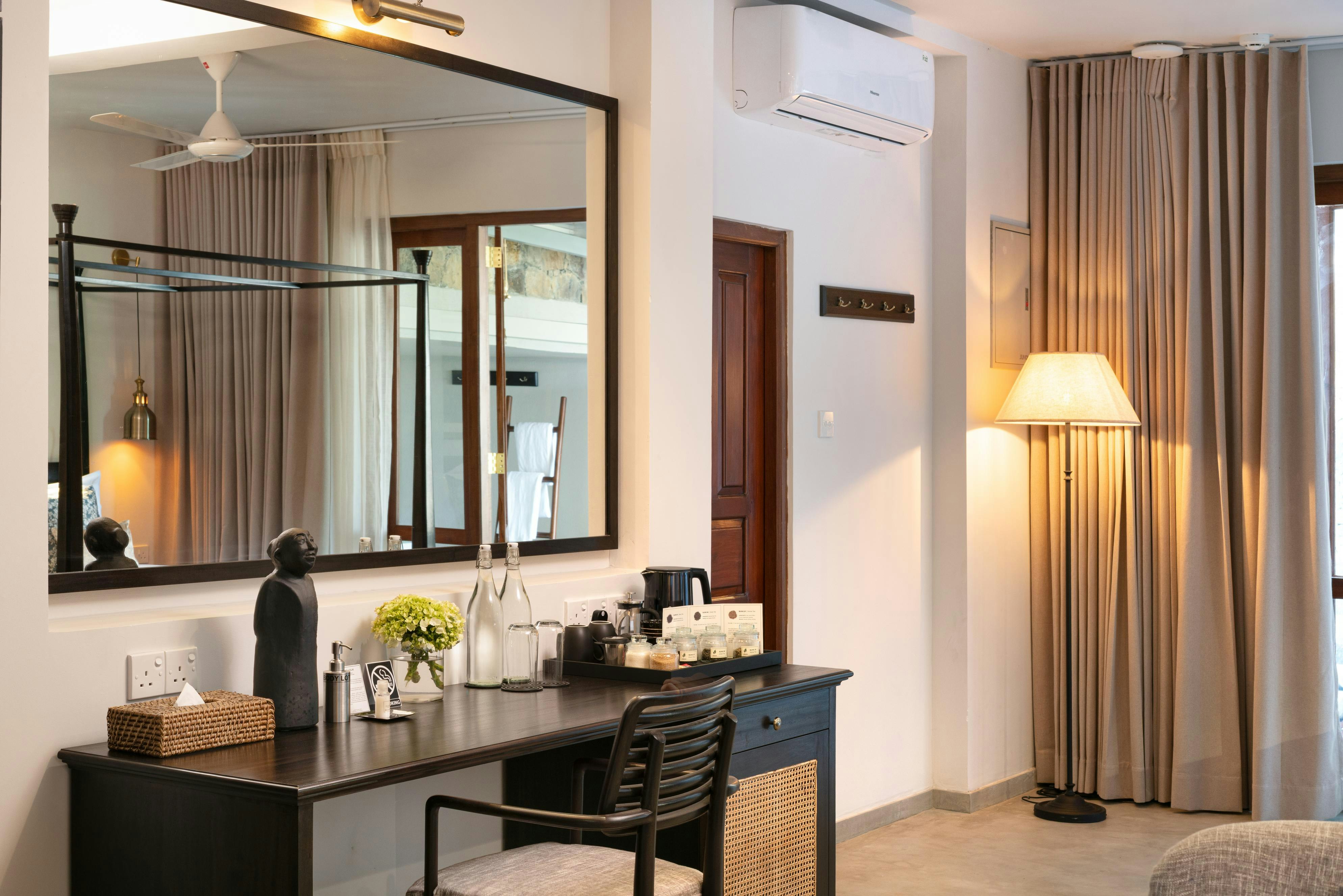 Premier Room - Room Details