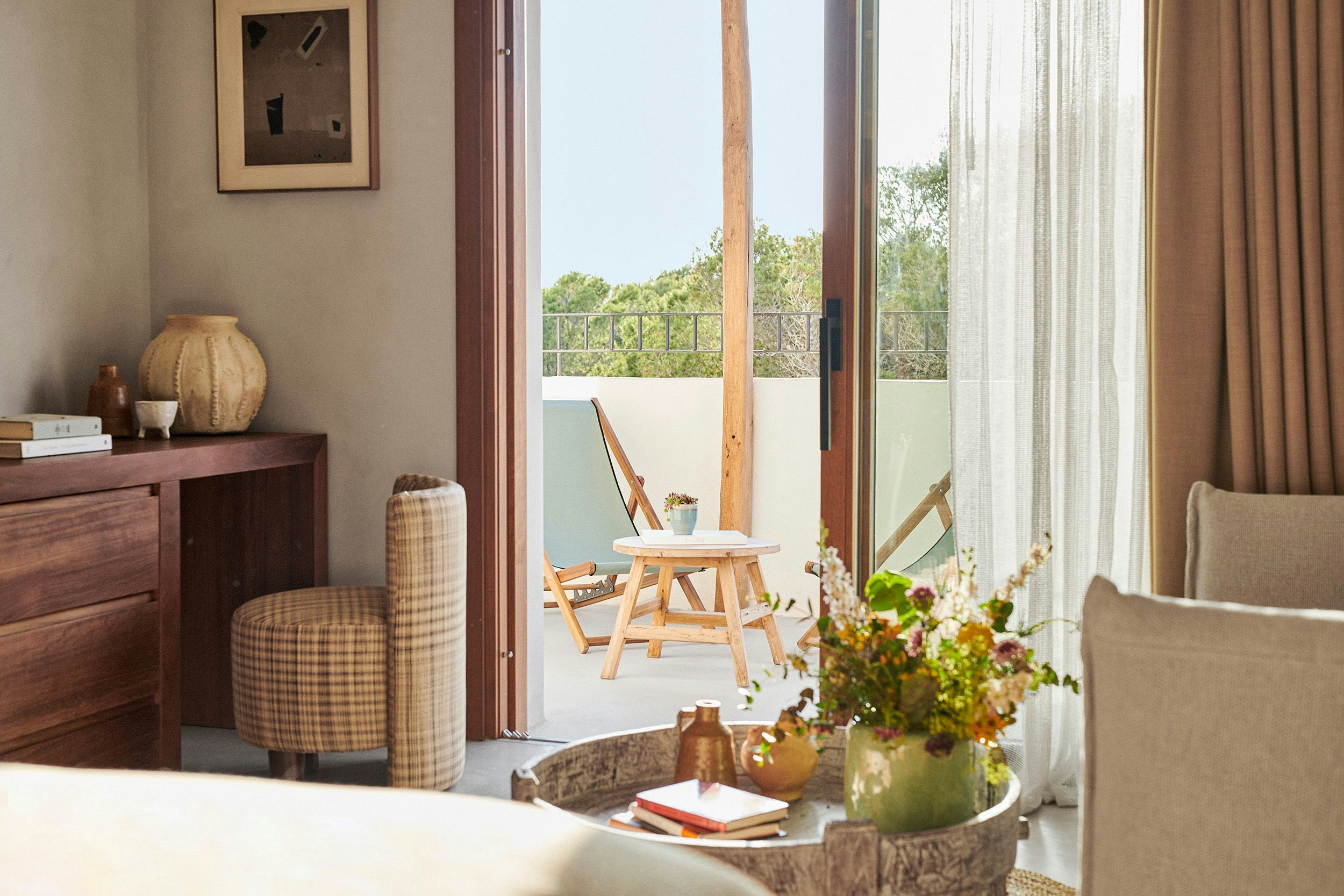 Deluxe Partial Sea View