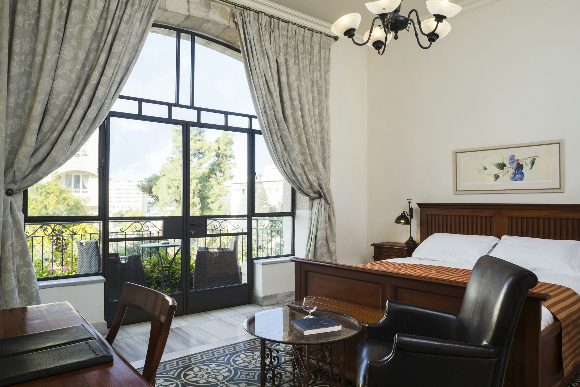 Deluxe Pasha East House