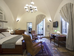 Deluxe Pasha - East House