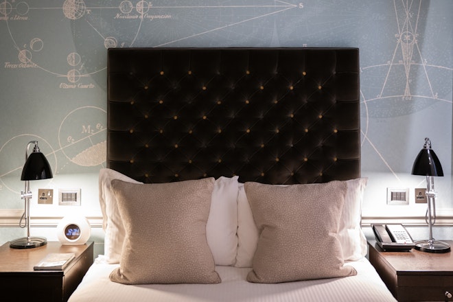Single Room - Bedroom