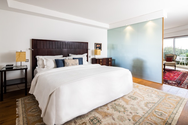 Executive Suite - Bedroom