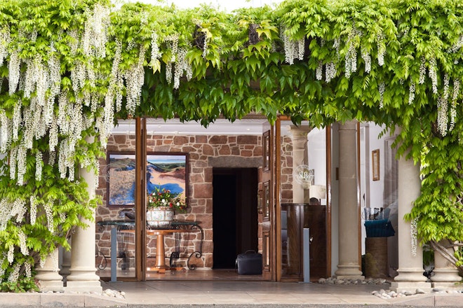 A Wisteria Welcome