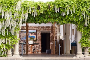 A Wisteria Welcome
