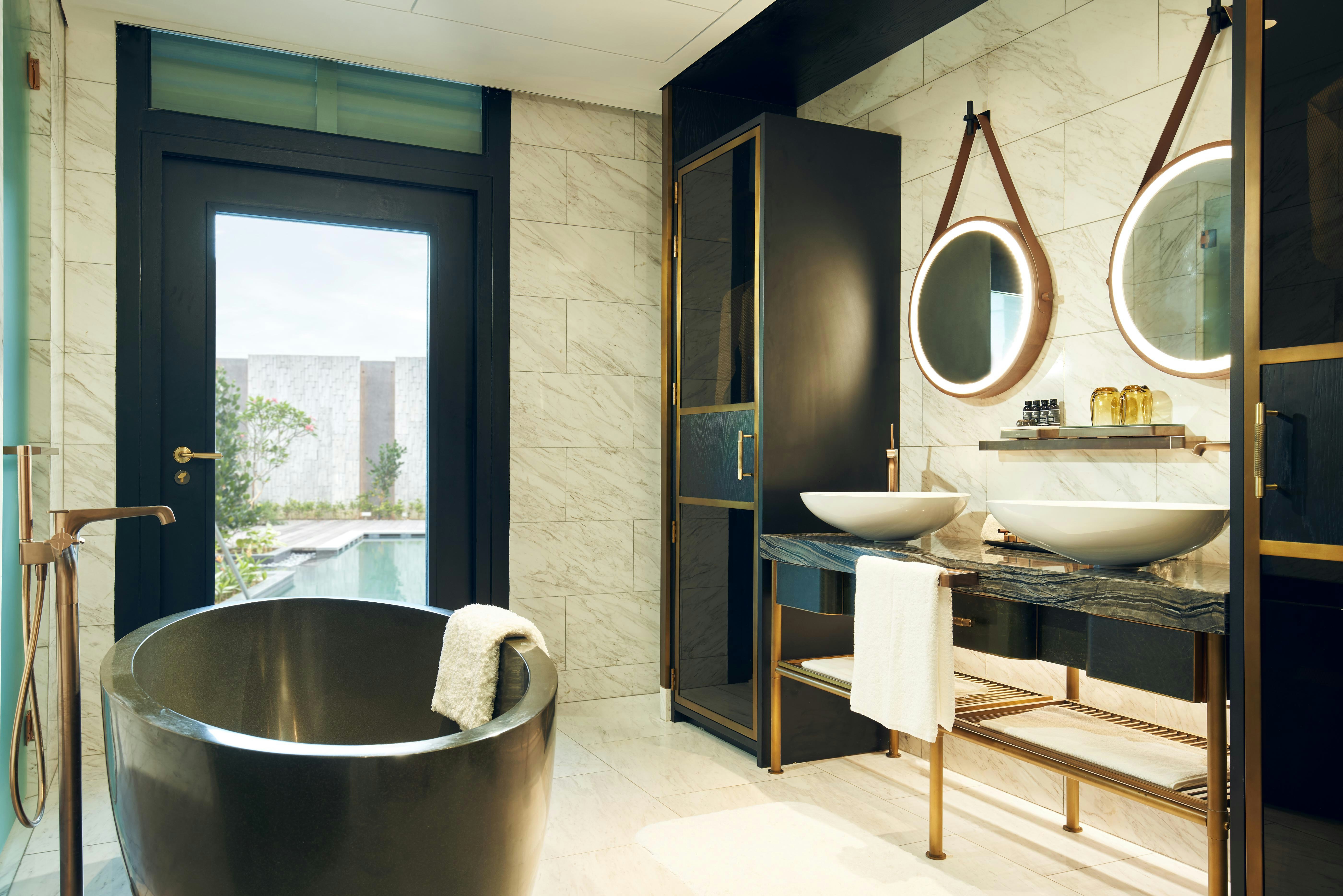 Premier Room Pool Access Bathroom