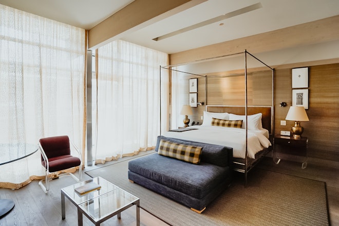 Balcony Suite - Bedroom & Living Area