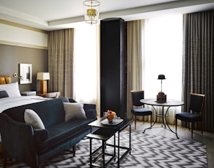 Courtyard Suite - Living Area