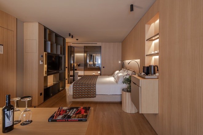 Suite - Bedroom