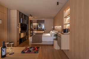 Suite - Bedroom
