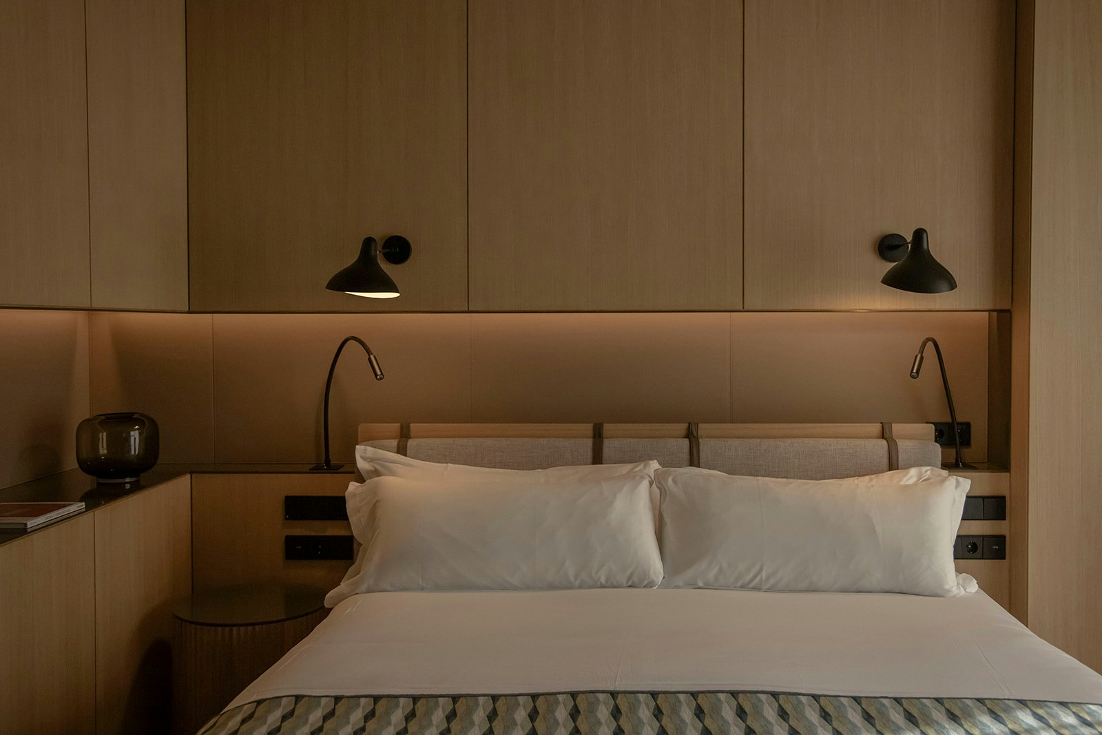 Deluxe Room - Bedroom