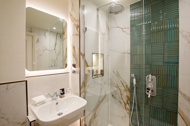 Master Suite - Bathroom