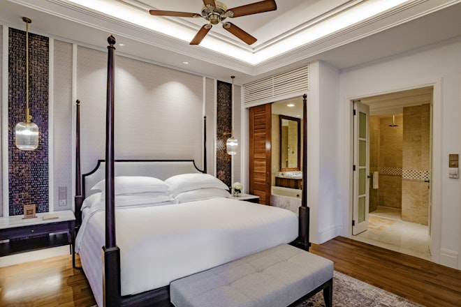 New Merchant 2-Bedroom Suite - 1 King and 1 Twin Bed