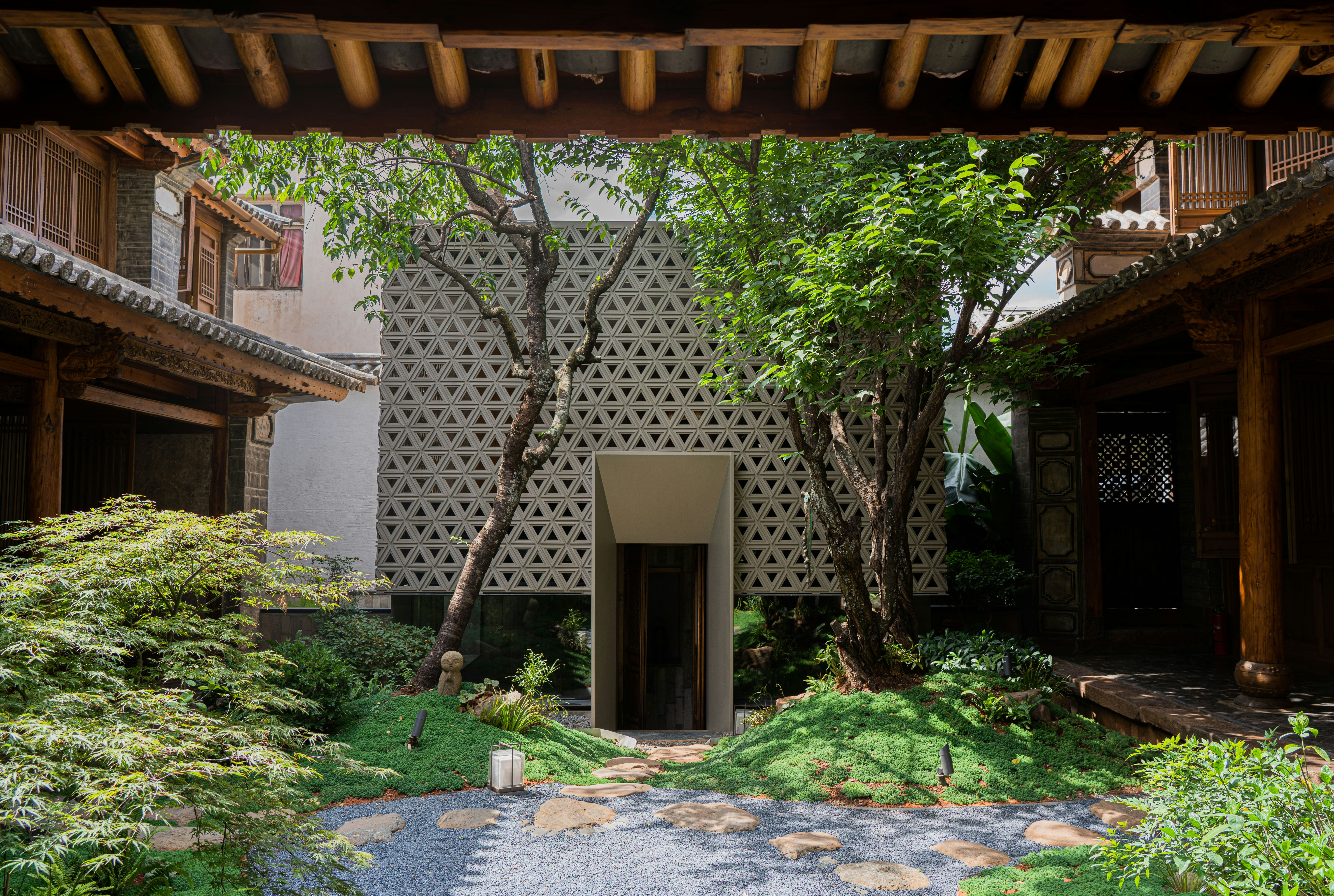 Third Villa Spring Courtyard