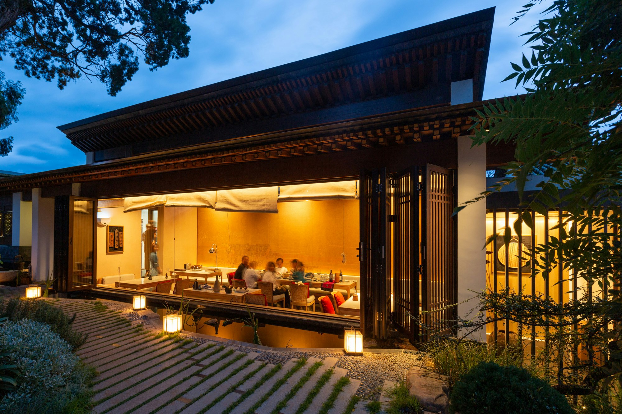 Restaurant Night View