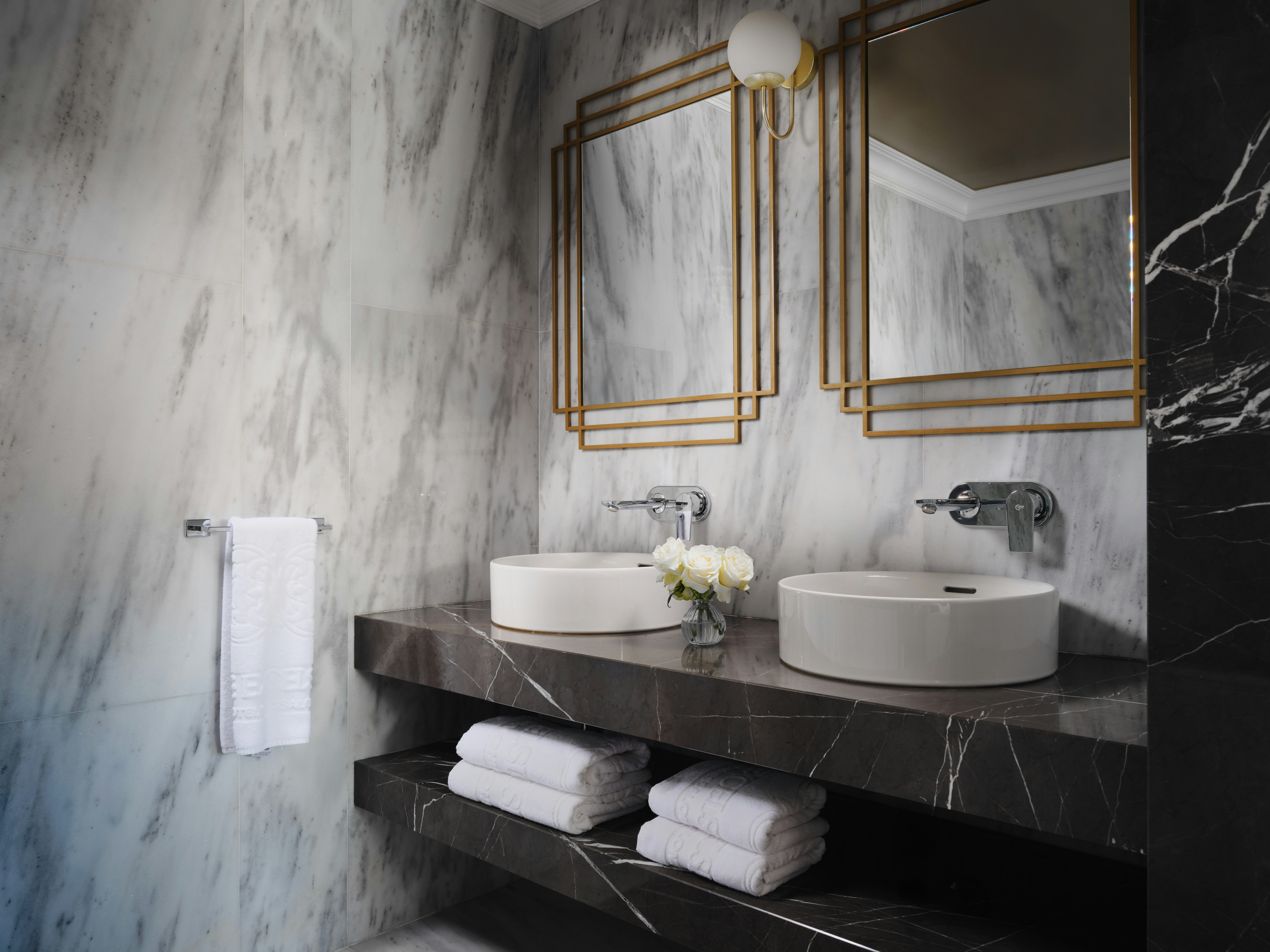 Penthouse Suite - Bathroom