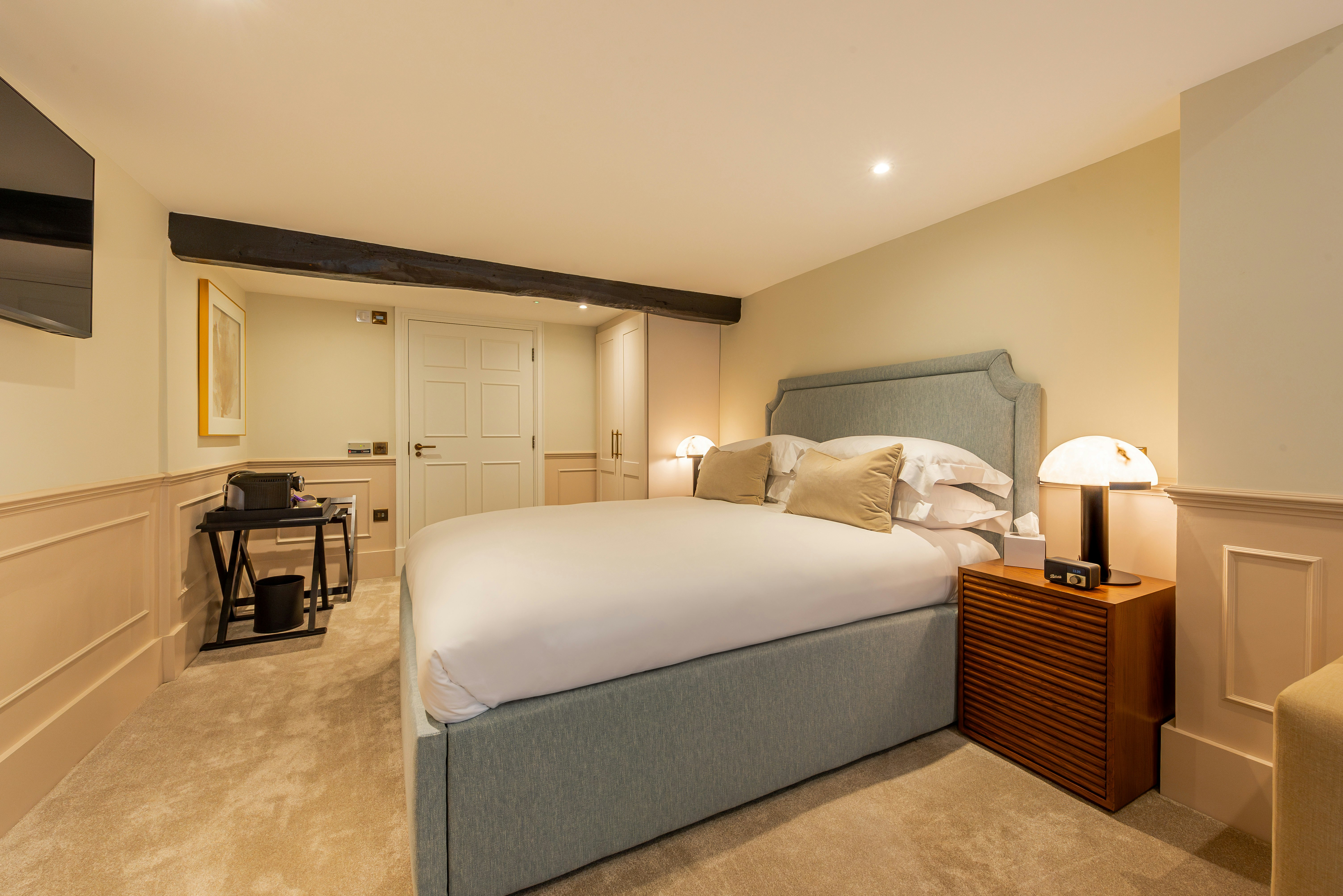 Cotswold Room Accessible - Bedroom