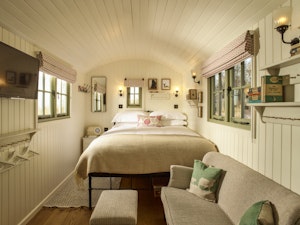 Hilly Hut