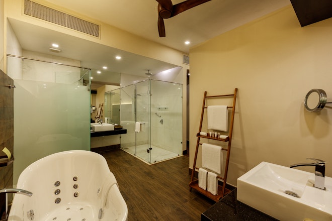 Ocean Room Bathroom