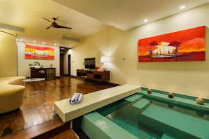 Ocean Loft Suite Plunge Pool