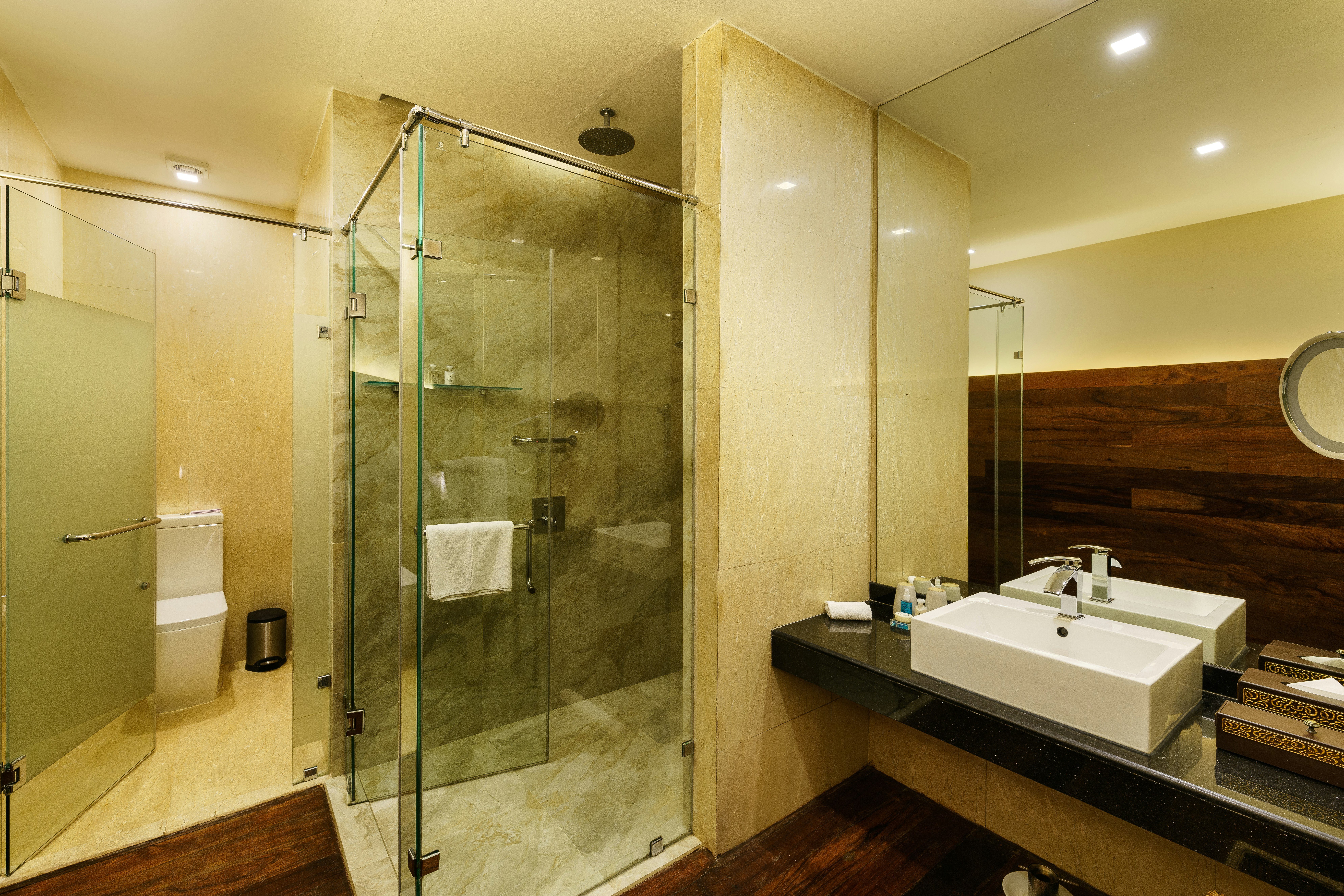 Ocean Loft Suite Bathroom