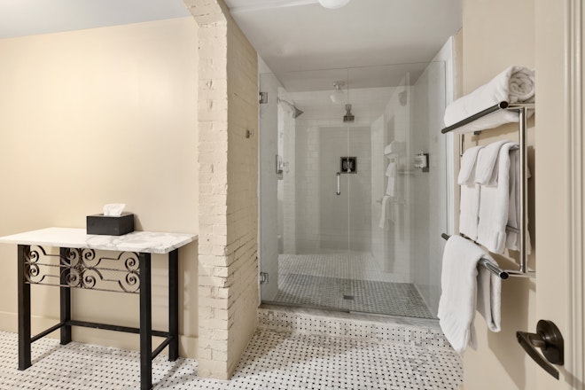 Bramhall Suite - Bathroom