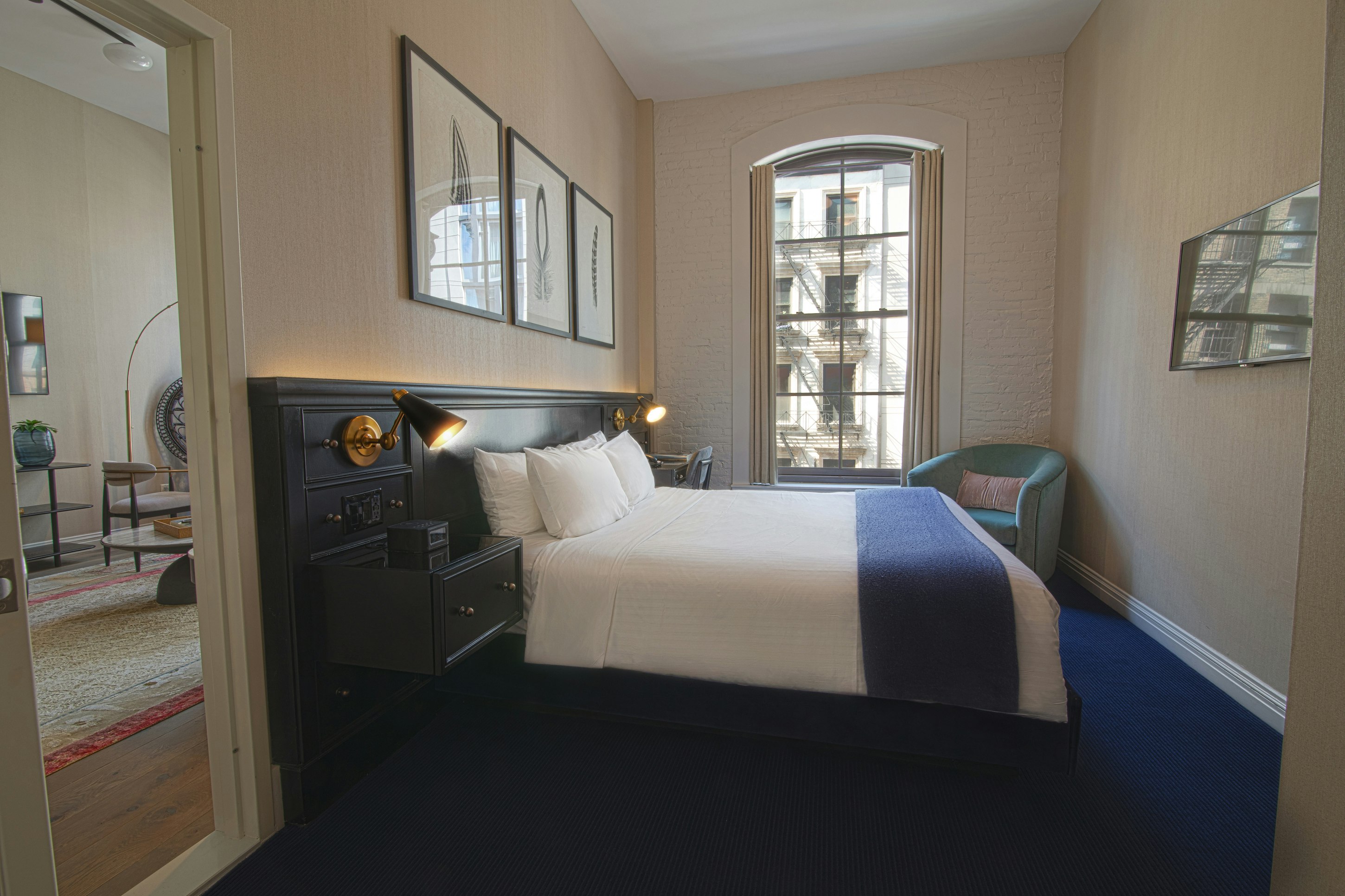 Signature Suite - Bedroom