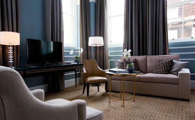Junior Suite - Living Area