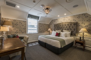 The Residence - Bowden Room