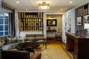 Library, The Residence