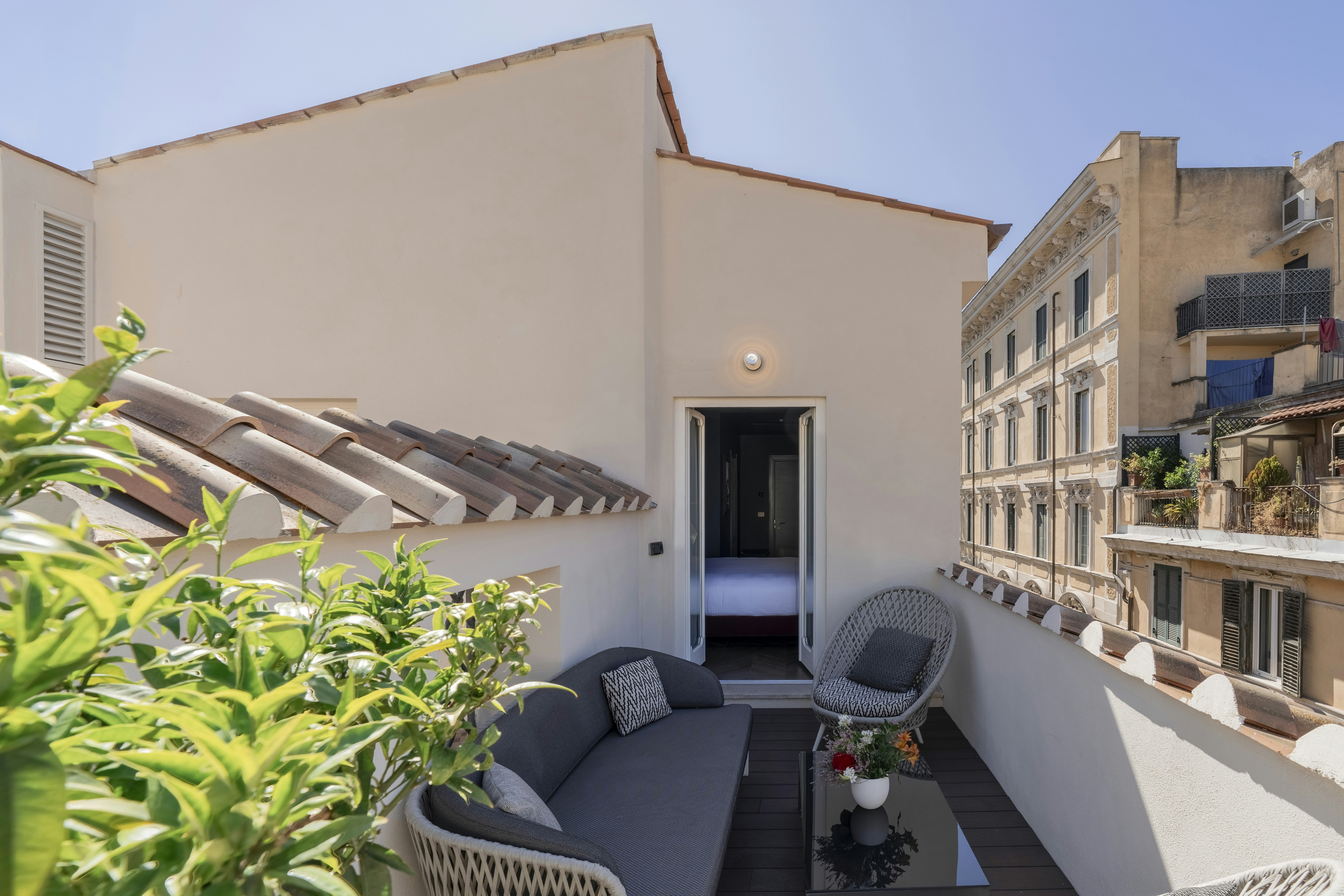 Signature Suite Doge