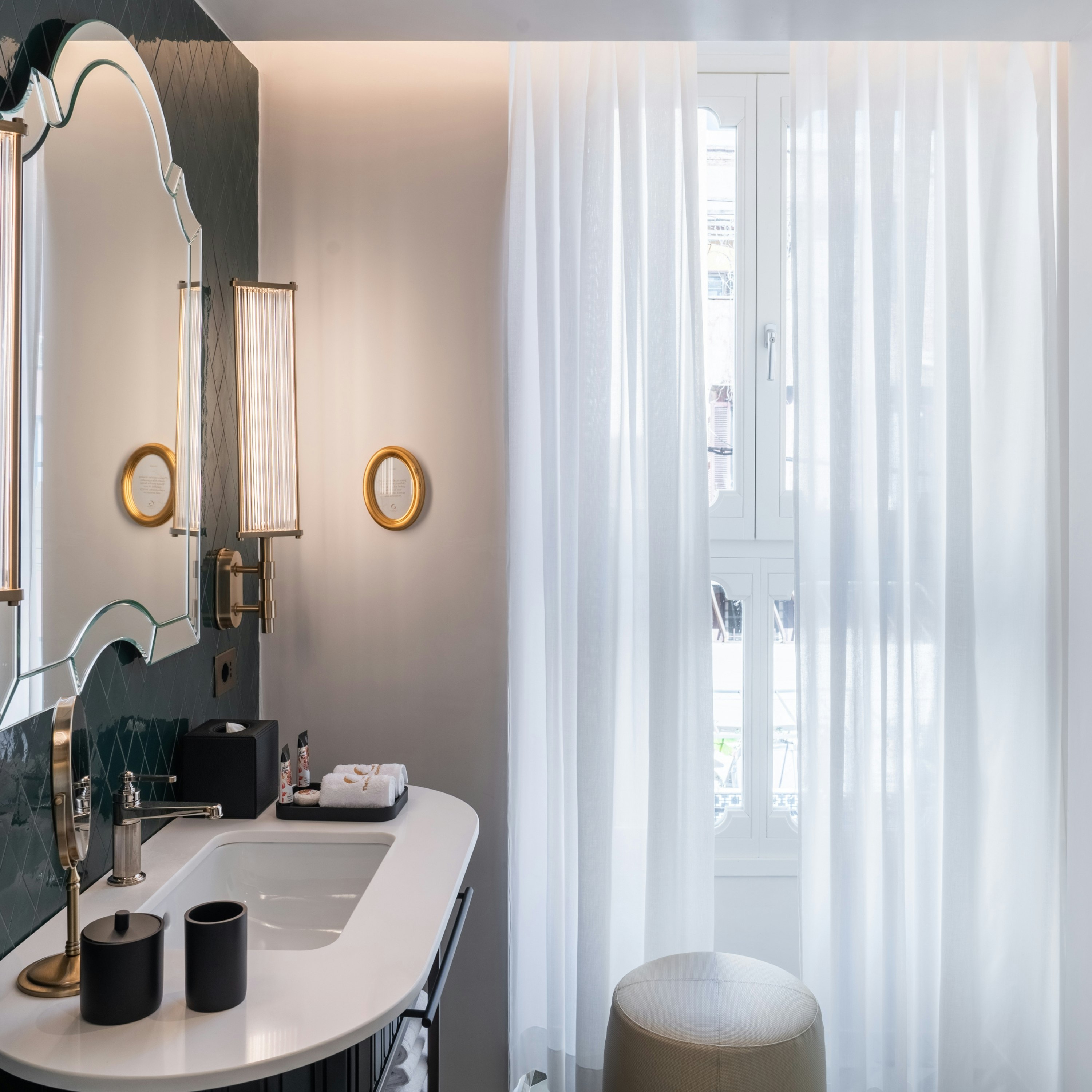 Junior Suite - Bathroom