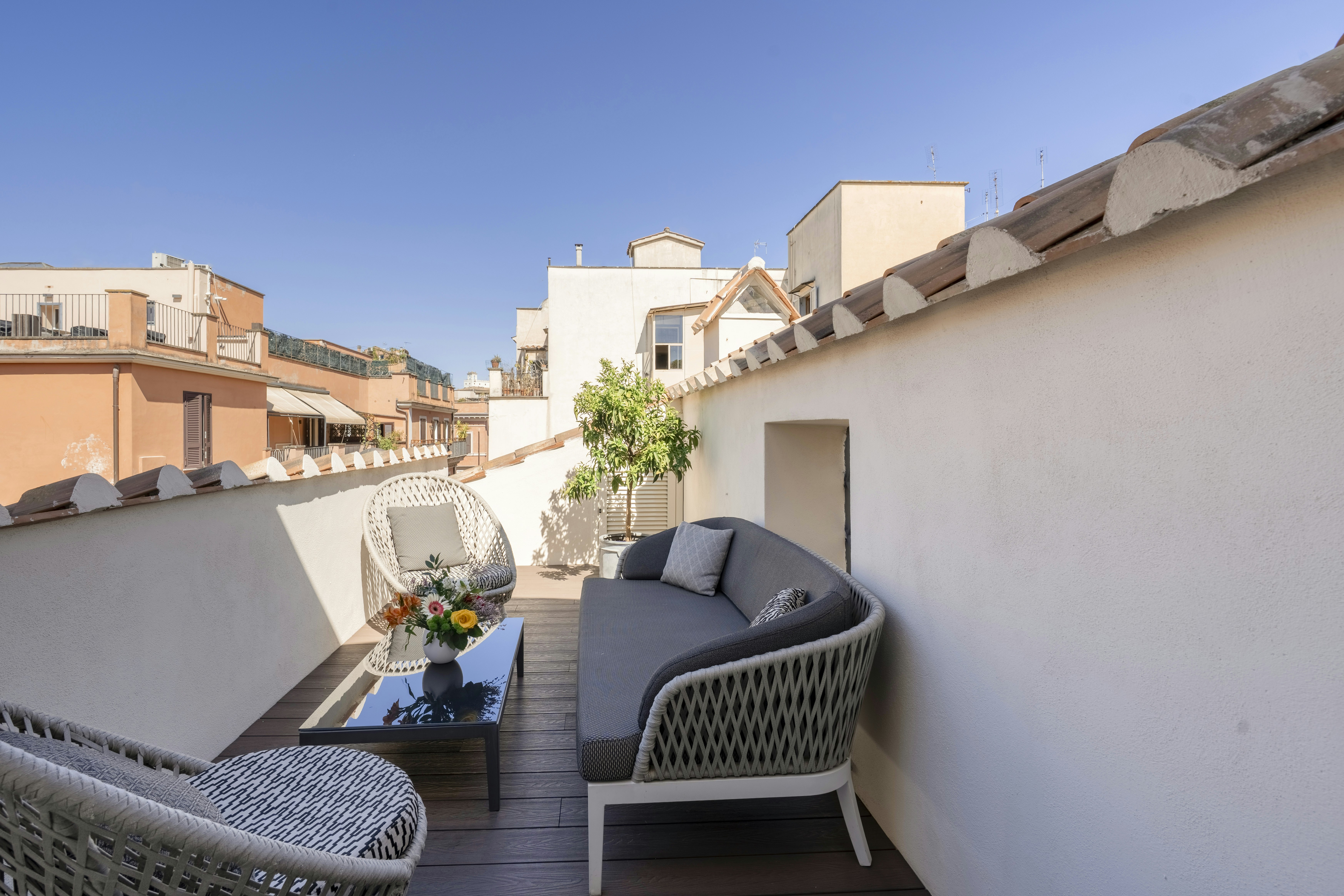 Signature Suite Doge