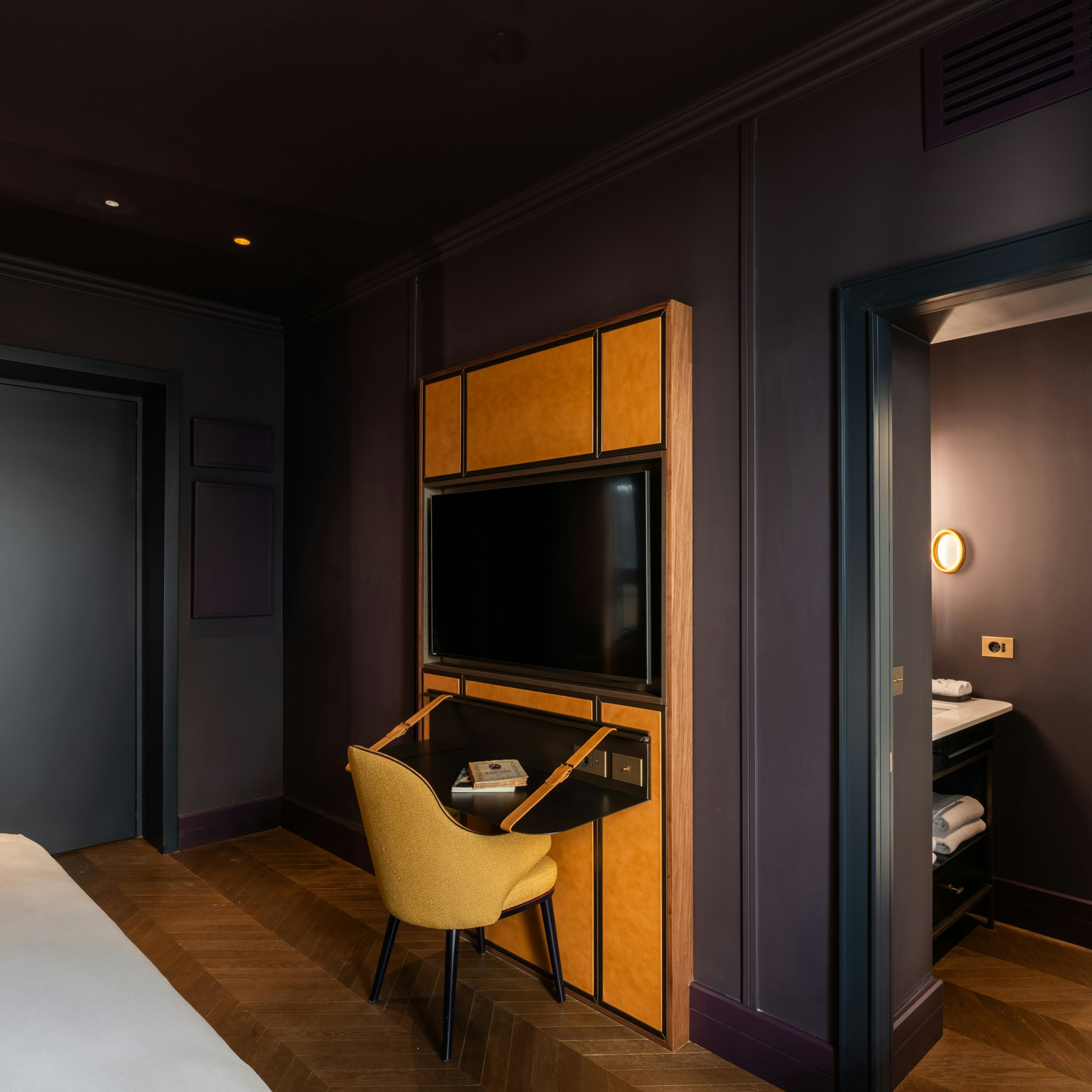 Classic - Room Details