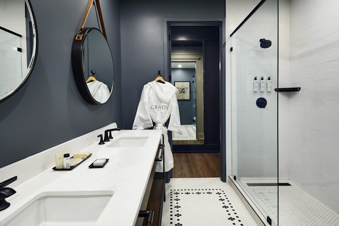 Traditional Double Room | Cityview King Room