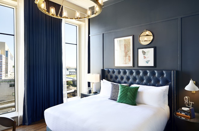 Riverview King Room