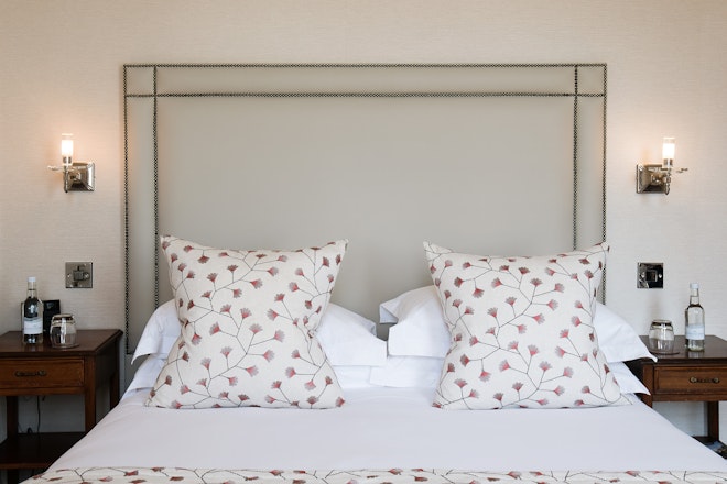 Deluxe Seaview Bed