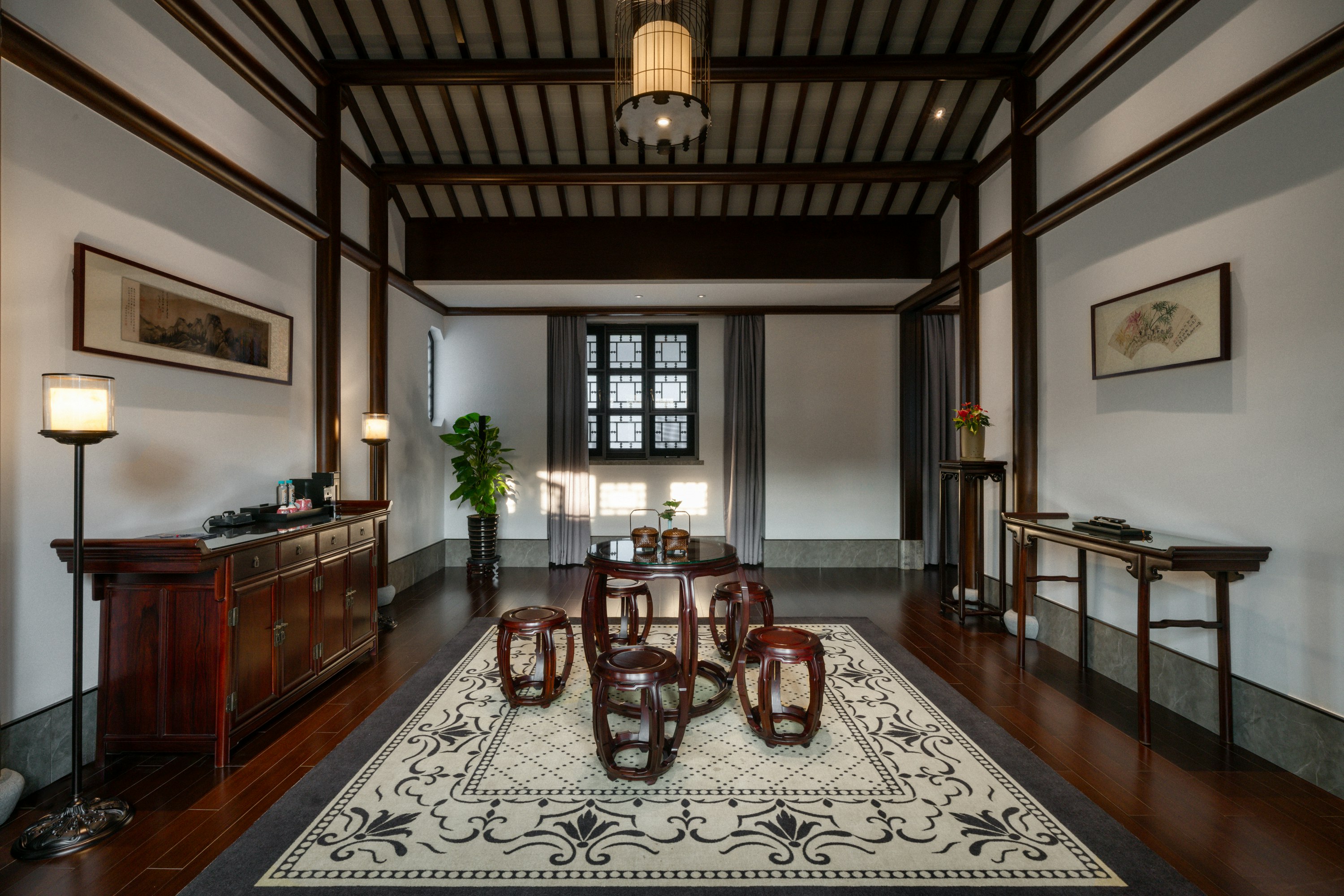 Elegant Estate Twin Suite