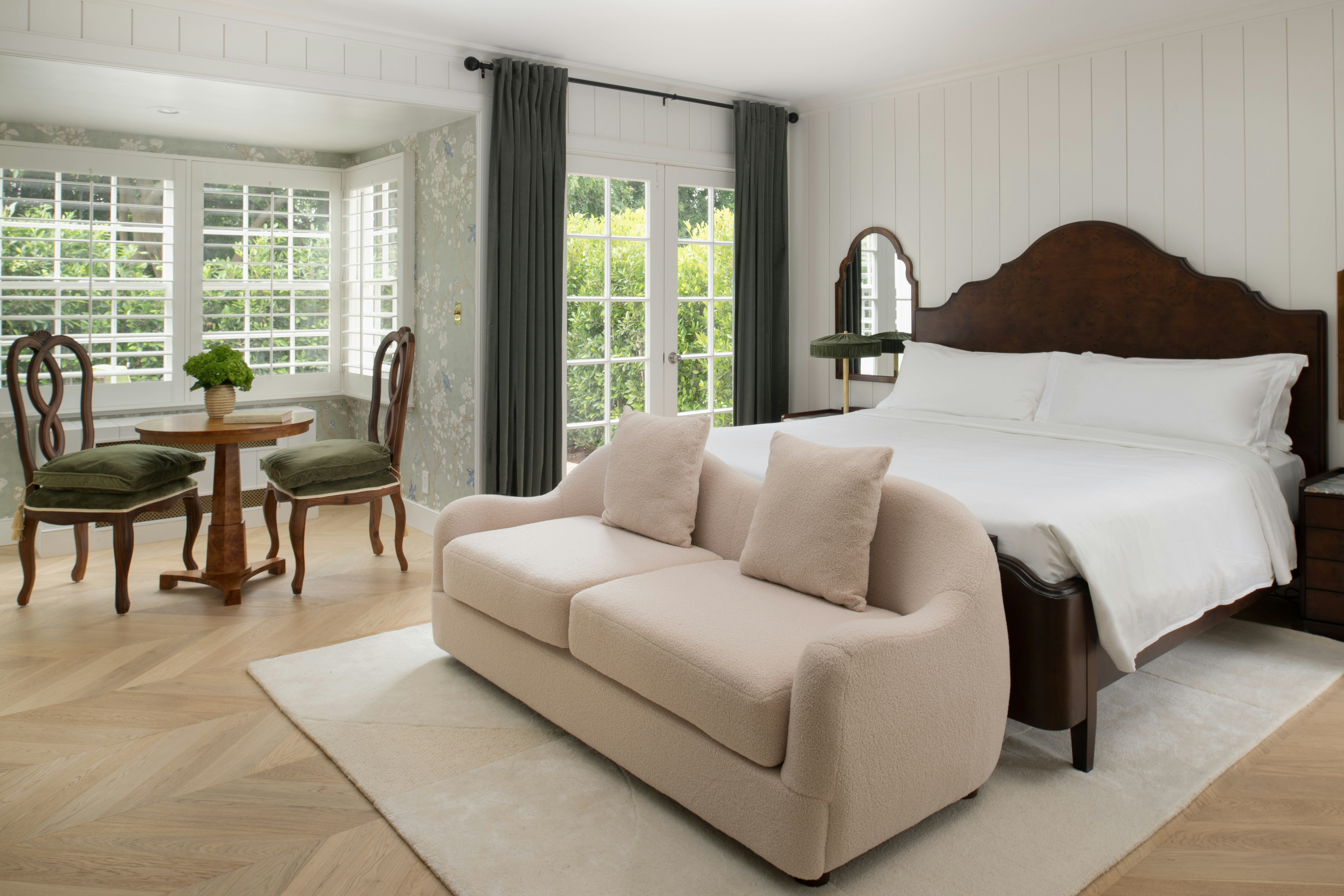 Premier King - Bedroom