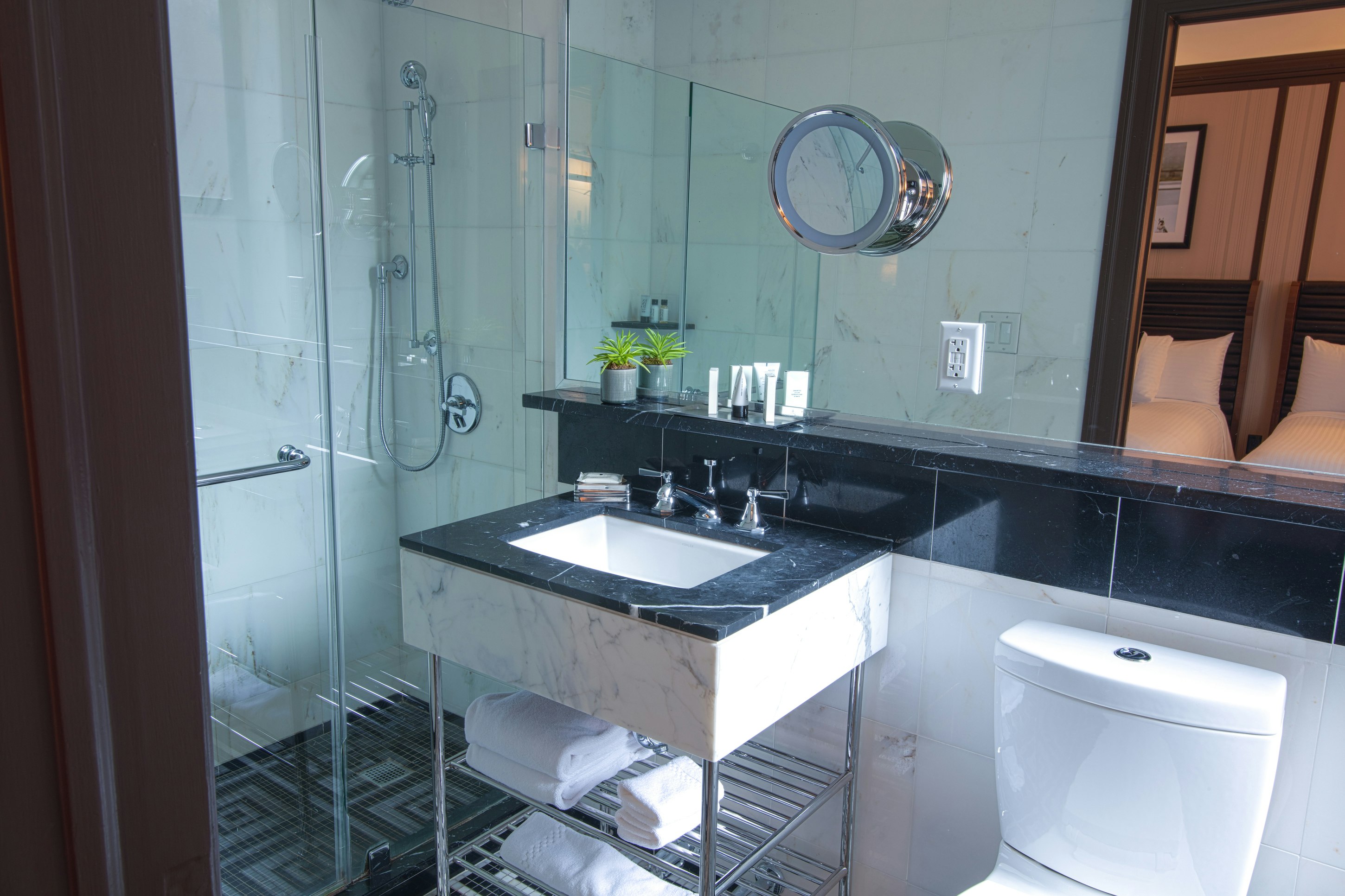 Deluxe Double Bedded - Bathroom