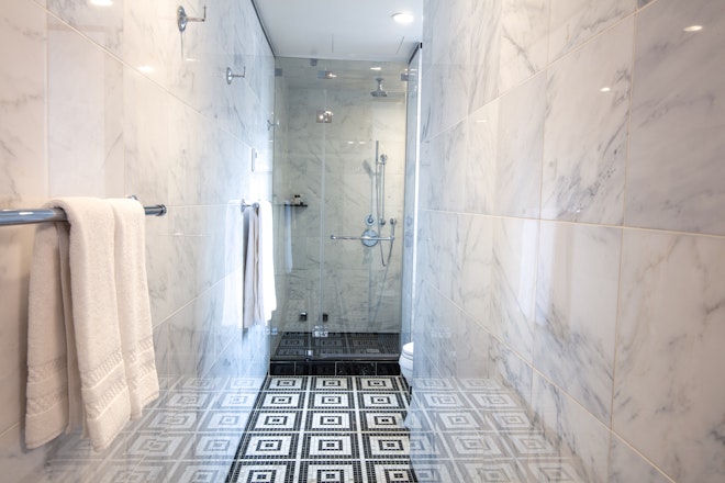 Iroquois Two-Bedroom Suite - Bathroom