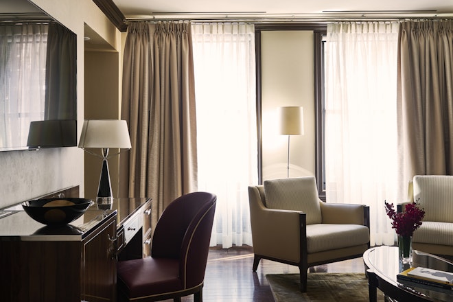Iroquois Suite - Living Area