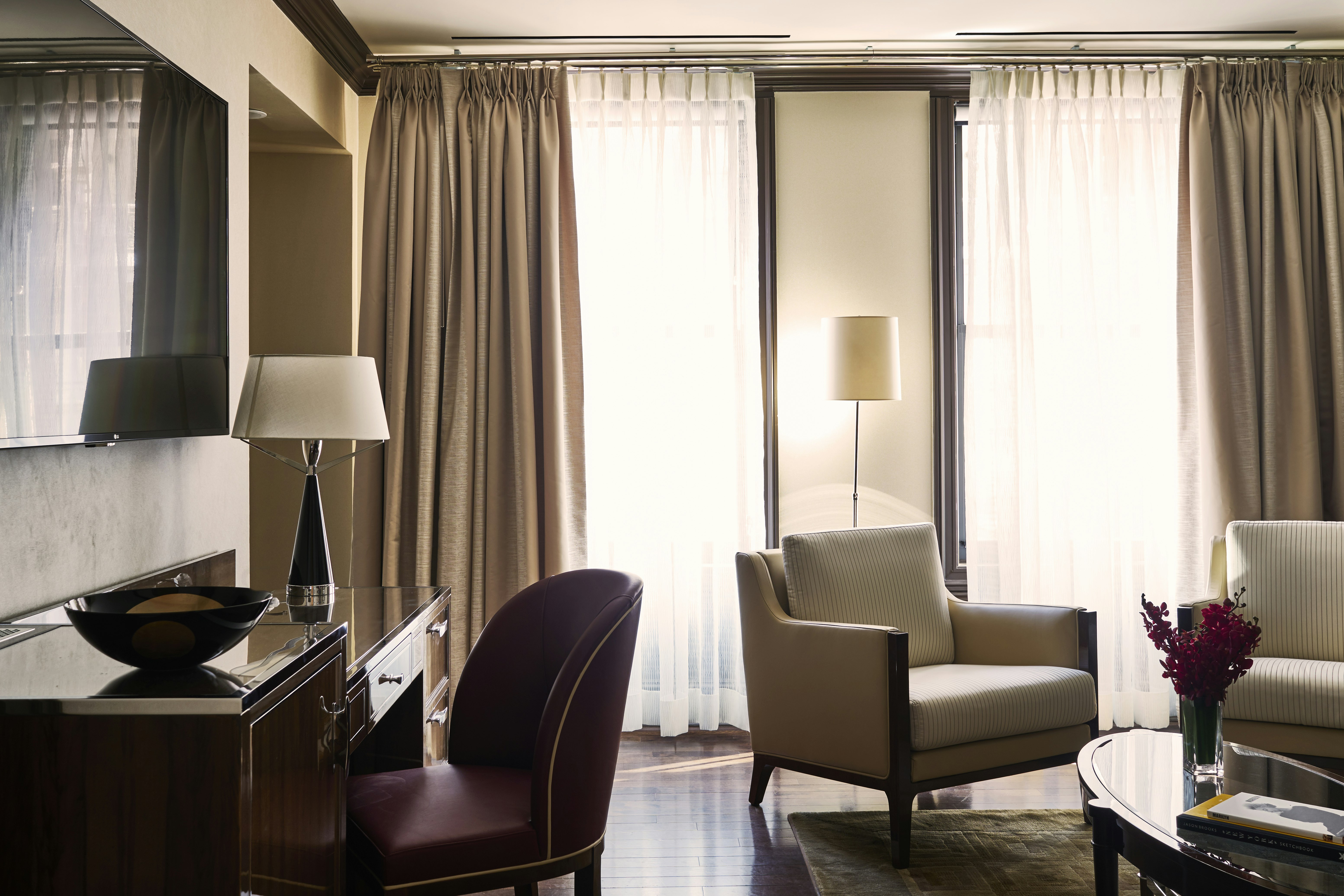 Iroquois Suite - Living Area