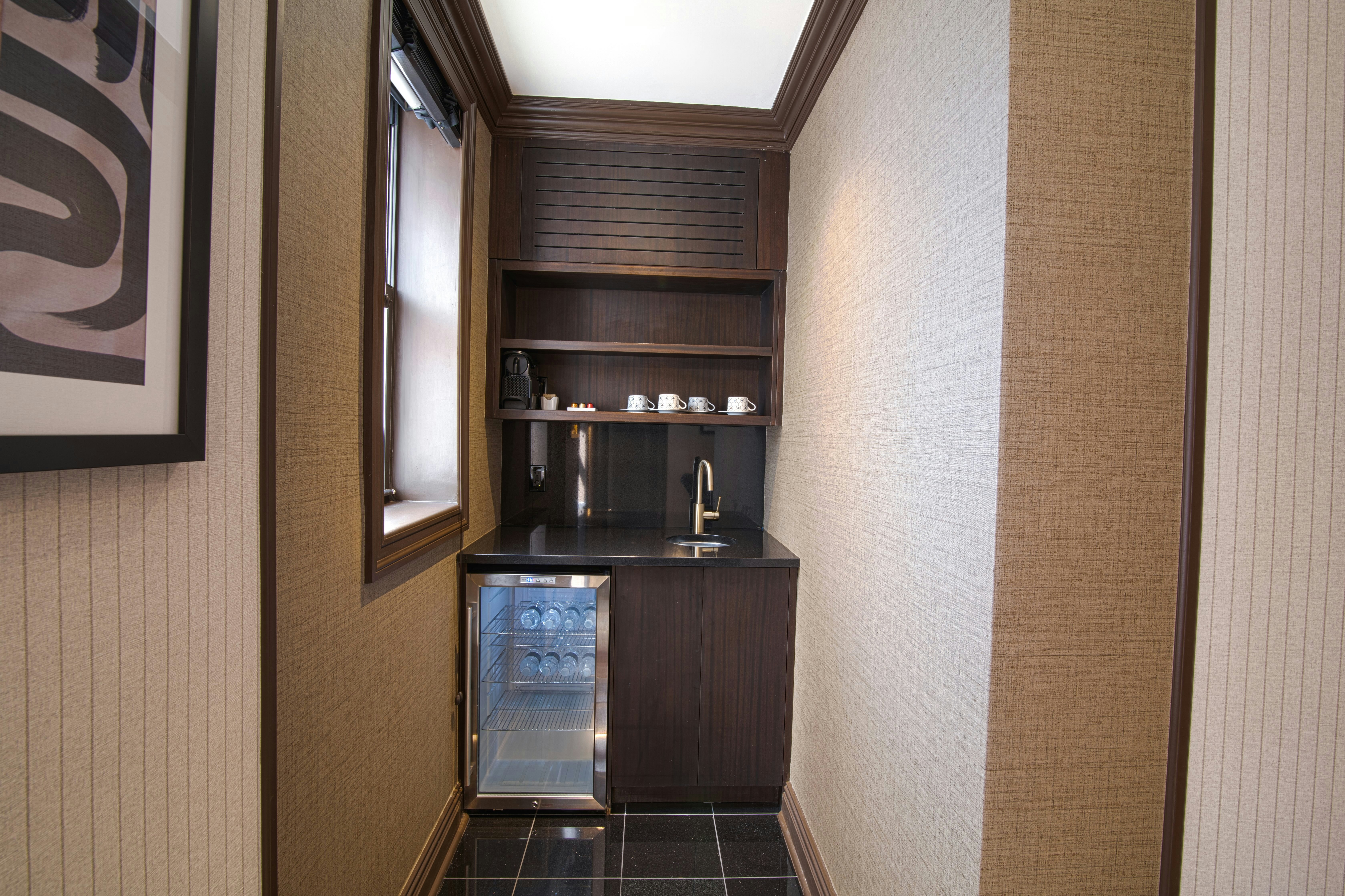 Kitchenette Iroquois Suite